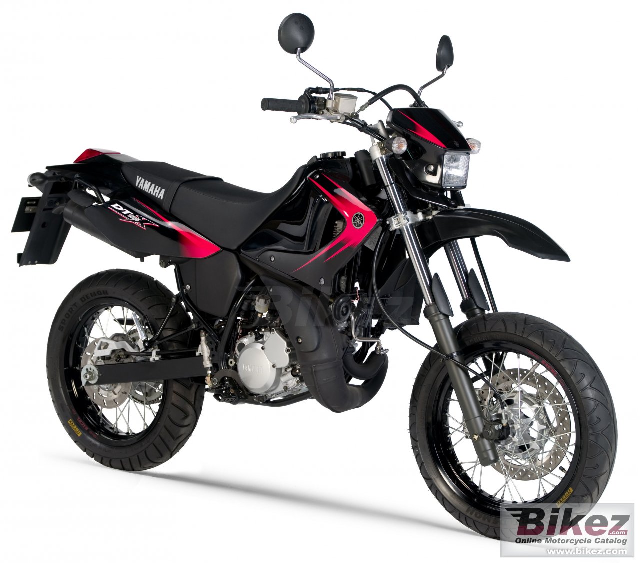 Big Yamaha dt 125 x picture and wallpaper from Bikez.com